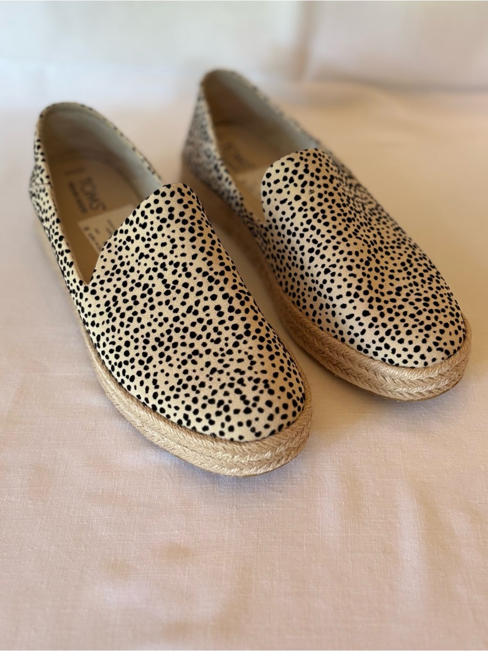 Toms Cream Espadrille Slip-On Flats with Black Spot Print Size 9.5